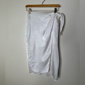 Urban Outfitters White Tulip Hem Front Tie Midi Skirt Women's Size Medium